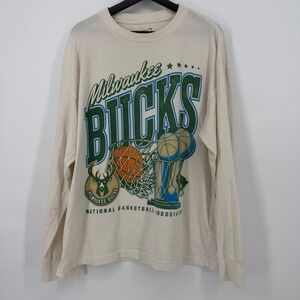 Abercrombie Fitch Large Long Sleeve Milwaukee Bucks NBA Shirt Oversized Cream